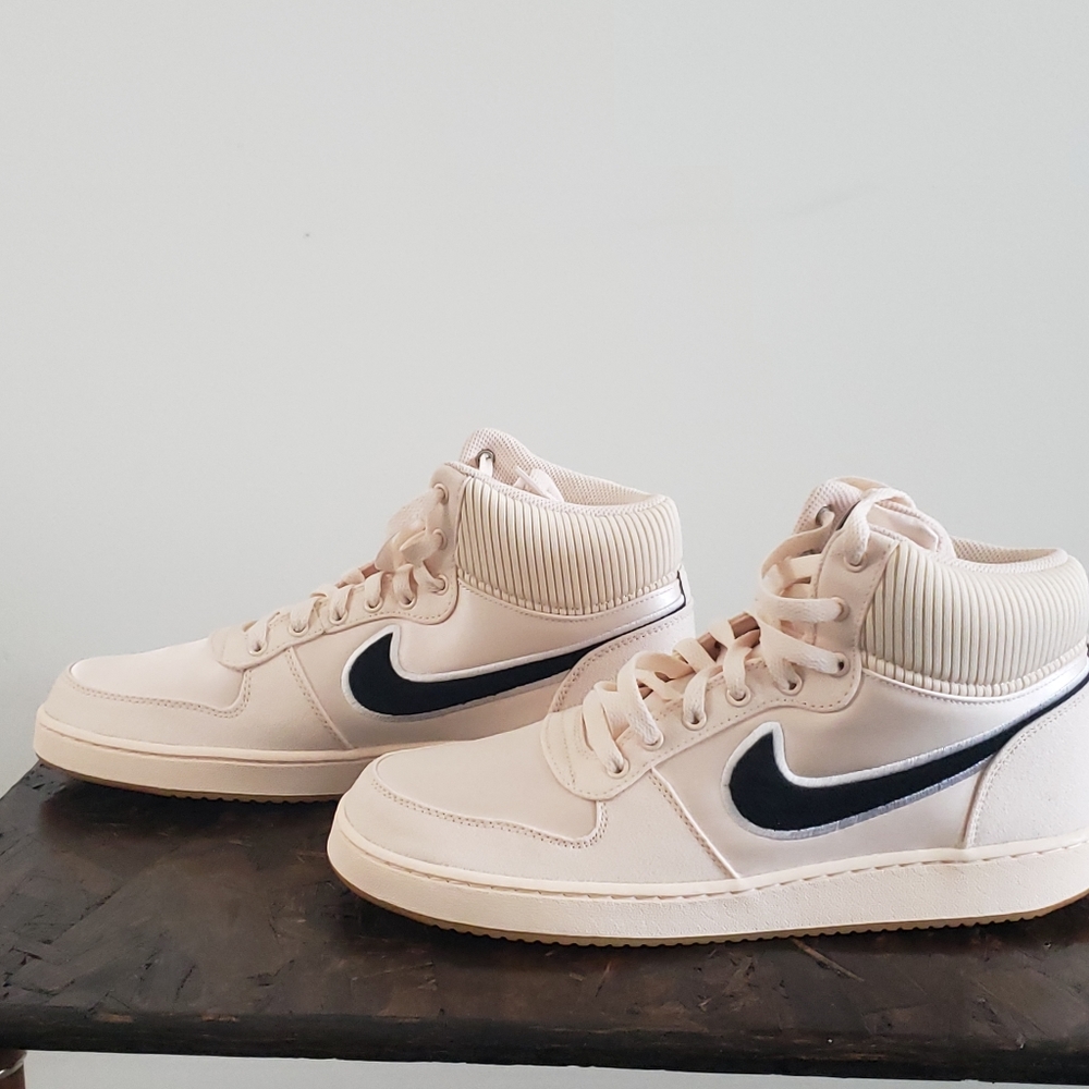 Size 12 women's Nike Ebernon Mid Prem Sneaker